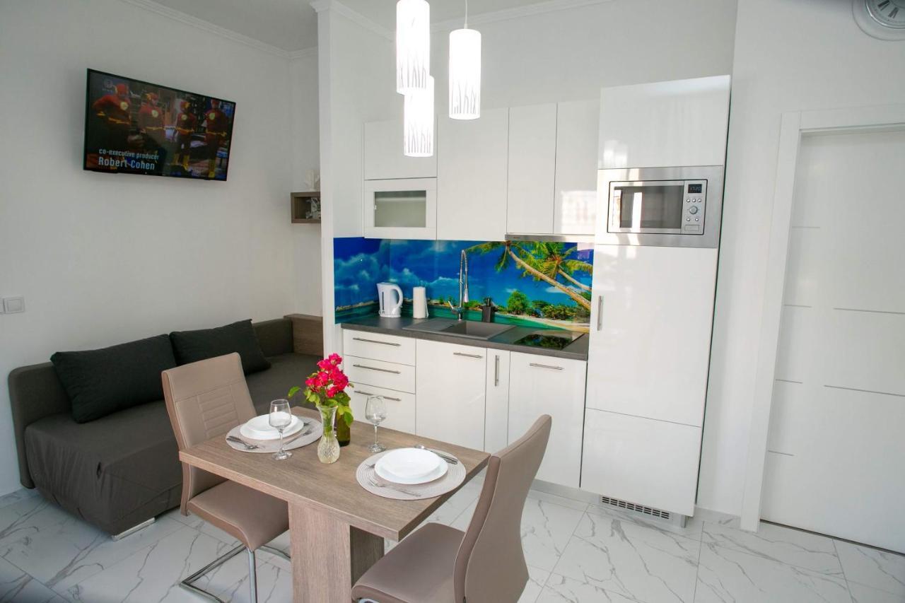 נובליה Apartments Sun Dance With Heated Pool מראה חיצוני תמונה
