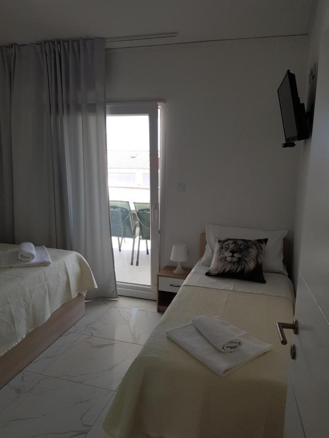 נובליה Apartments Sun Dance With Heated Pool מראה חיצוני תמונה