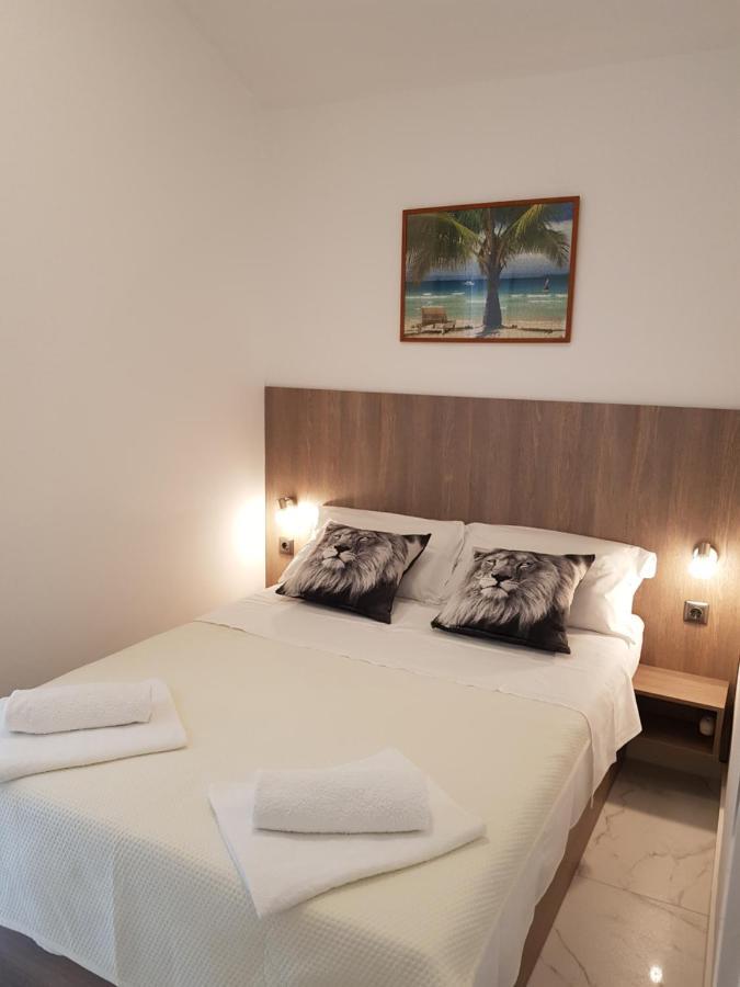 נובליה Apartments Sun Dance With Heated Pool מראה חיצוני תמונה