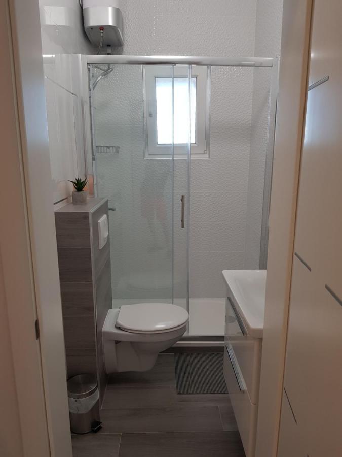 נובליה Apartments Sun Dance With Heated Pool מראה חיצוני תמונה