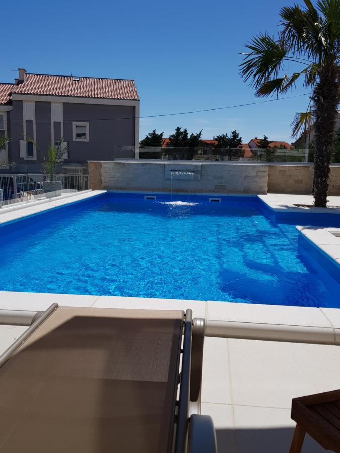 נובליה Apartments Sun Dance With Heated Pool מראה חיצוני תמונה