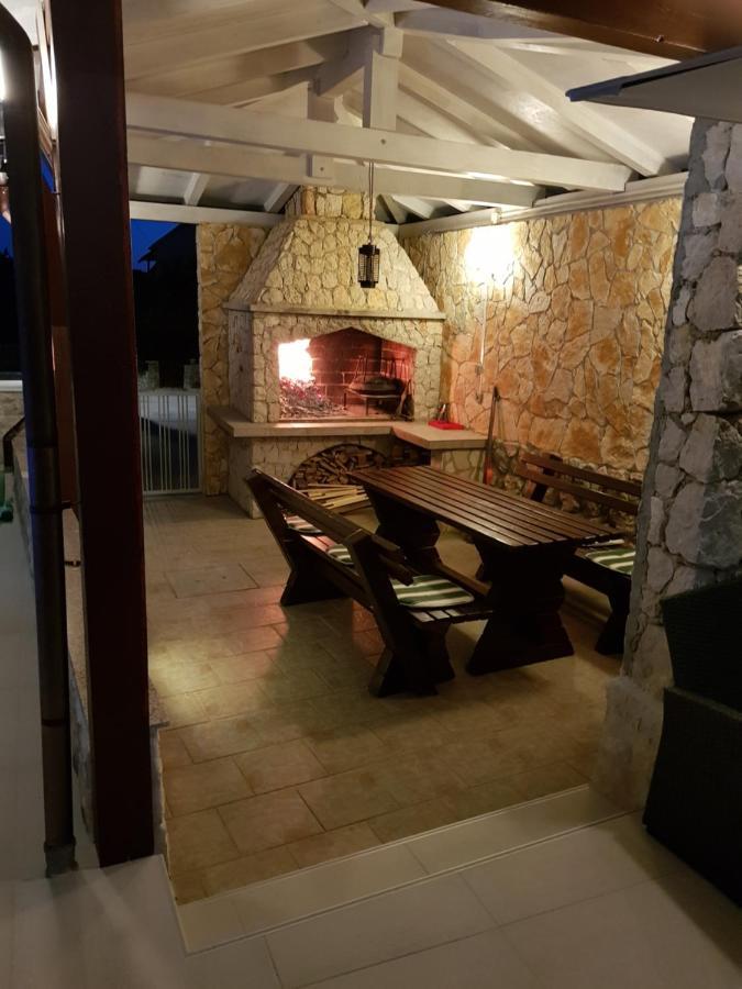 נובליה Apartments Sun Dance With Heated Pool מראה חיצוני תמונה