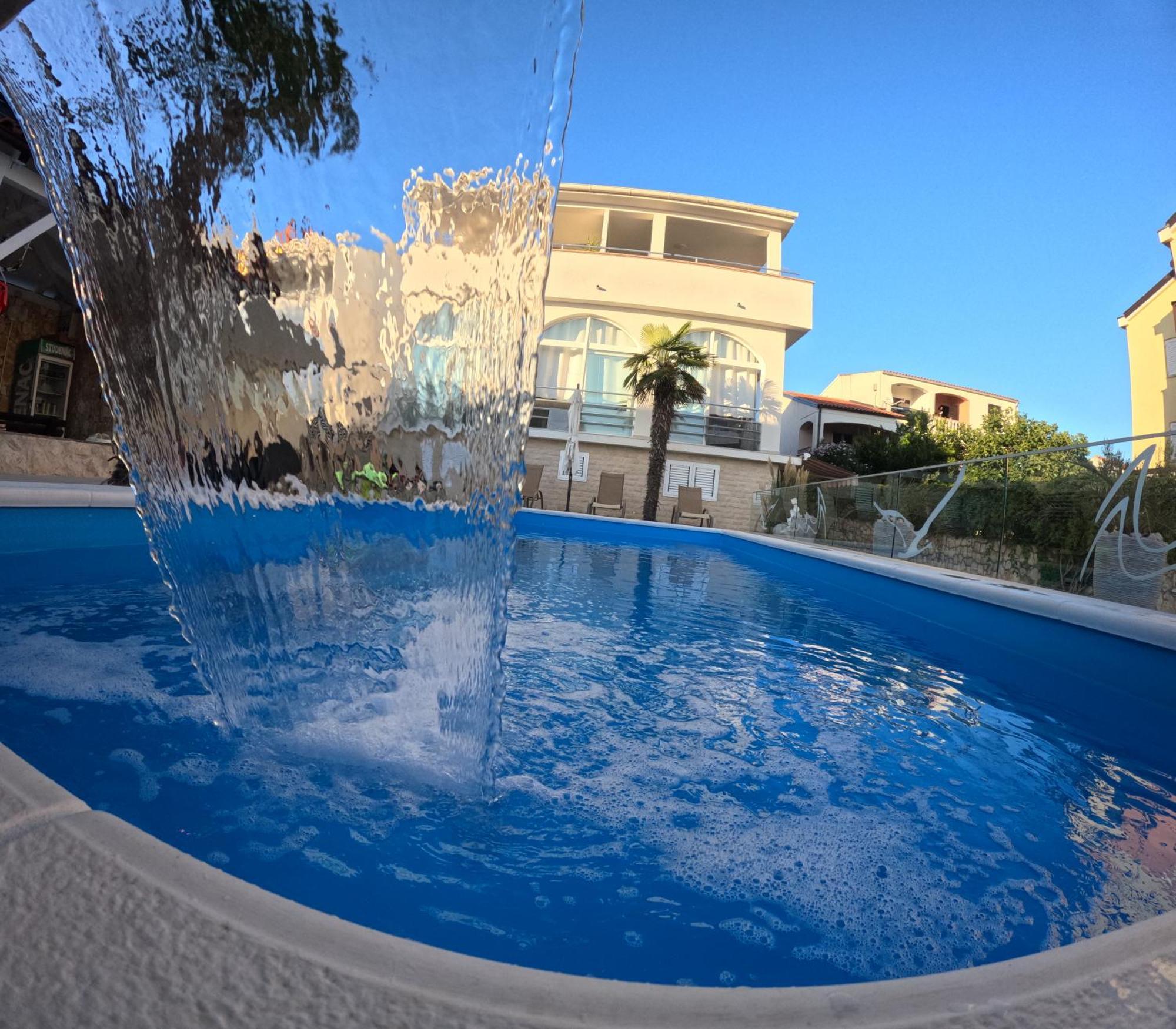 נובליה Apartments Sun Dance With Heated Pool מראה חיצוני תמונה