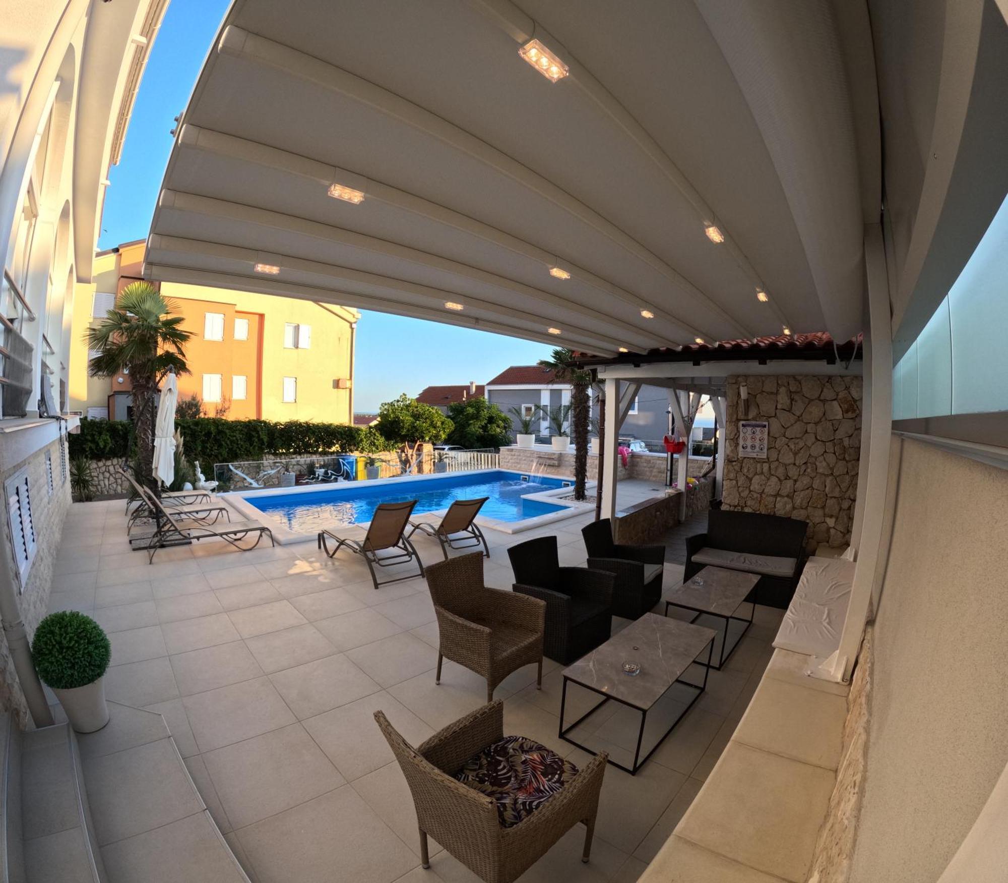 נובליה Apartments Sun Dance With Heated Pool מראה חיצוני תמונה